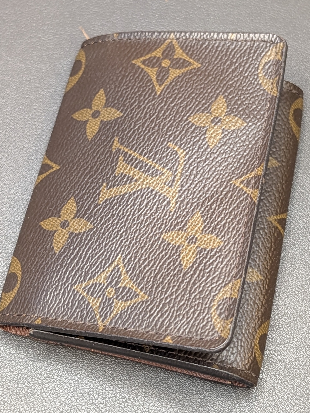 Louis Vuitton Monogram Card Holder - Picture 1 of 9